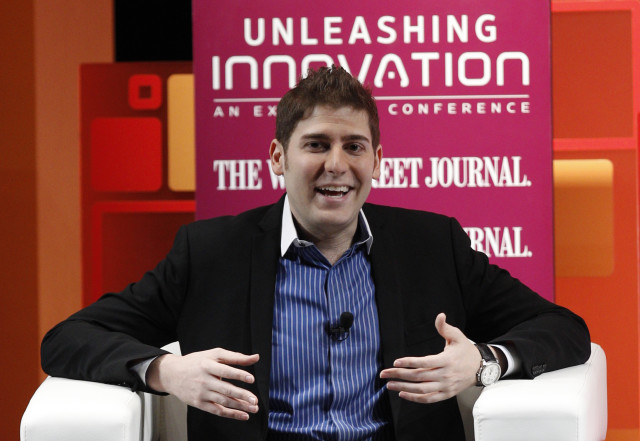 Facebook co-founder Eduardo Saverin, who relinquished his U.S. citizenship in 2012, speaks at a conference in Singapore February 21, 2013. (Reuters Photo)