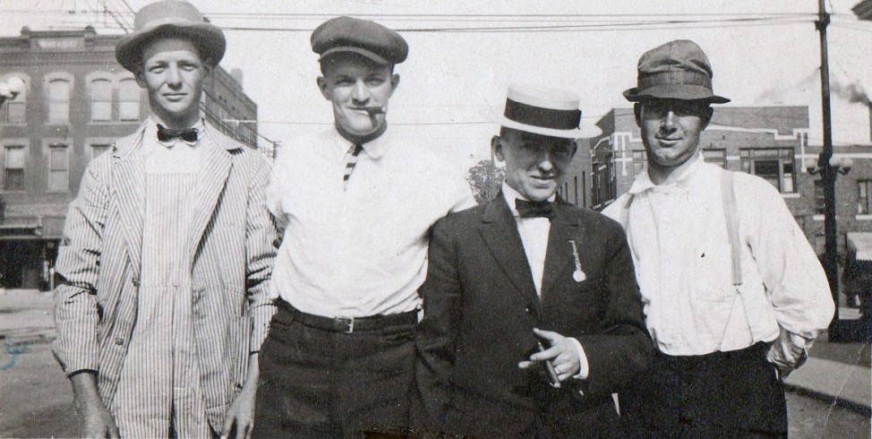 Irish immigrants in Kansas City, Missouri, circa 1909 (Public Domain Photo)