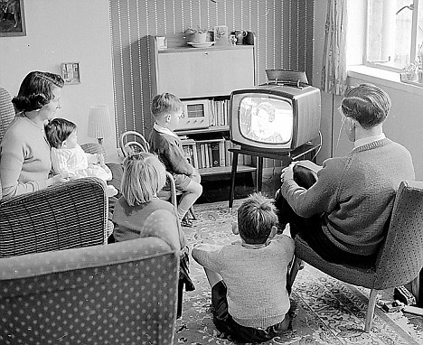 Television became Public Enemy Number 1 for American restaurants as more people opted to stay home in the 1950s. (Photo by Paul Townsend via Creative Commons license)