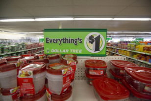 "Dollar Tree" mağazasında satılan məhsulların qiyməti standart olaraq 1 dollardır.