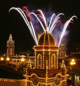 The Plaza lights during the holiday season. 