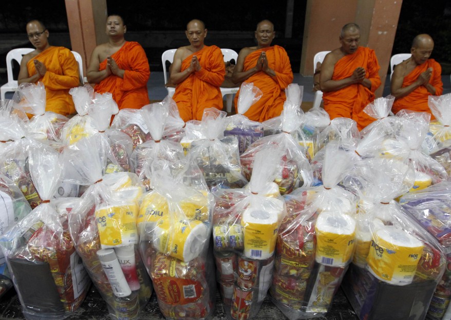 Thailand Floods Monks