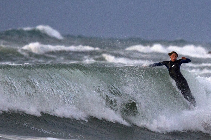 "Israel Surfing"