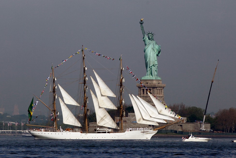 http://blogs.voanews.com/photos/files/2012/05/ap_new_york_fleet_week_23May12-975x654.jpg