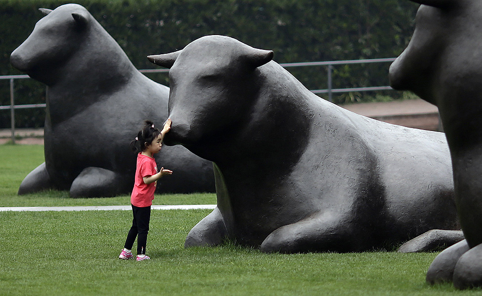 Shanghai Cow Sculpture