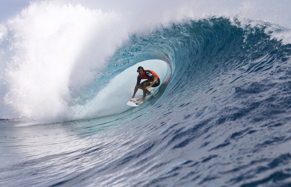 Billabong Pro Surfing Tahiti
