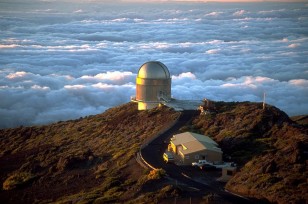 The Nordic Optical Telescope (NOT) telescope at Roque de los Muchachos Observatory. (Bob Tubbs/Wikimedia Commons)