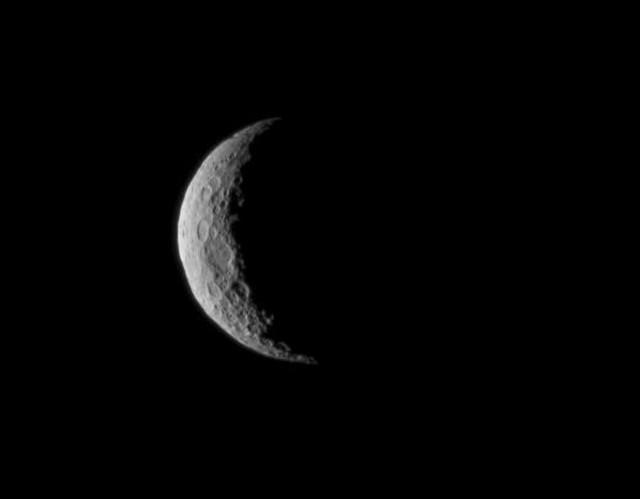 A photo of Ceres that was taken by NASA’s Dawn spacecraft on 3/1/15, just a few days before the mission achieved orbit around the previously unexplored dwarf planet to begin a 16-month exploration.  The Dawn spacecraft was about 48,000 kilometers away from Ceres when this photo was taken. (NASA)