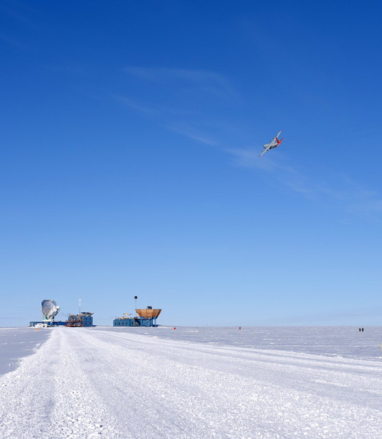 South Pole Telescope and the other Dark Sector Labs were the last buildings the plane flew over. The plane did not cross into the the Clean Air Sector, which is  restricted to flight operations. (Photo: Amy Lowitz)