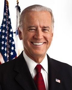 Q. 1  This is (a) Donald Trump  (b) Joe Biden  (c) Ted Landphair