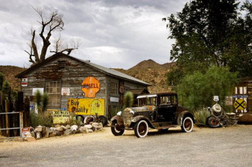 That cut-off loop of U.S. 66 is ALMOST deserted, but not quite.  This charming vestige of yesteryear is in what's left of Hackberry, Arizona.  (Carol M. Highsmith)