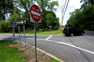 This is the exit ramp off the Taconic Parkway at Pleasantville Road, down which Diane Schuler drove directly into the teeth of parkway traffic.  (AP Photo)