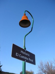 One of the roadside mission bells along the modern Royal Road.  (Ewen Denney, Wikipedia Commons)