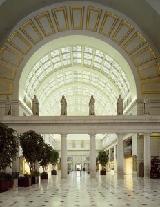 The West Hall in the reopened Union Station, beneath some of Louis Saint-Gaudens's Centurion statues.  (Carol M. Highsmith) 