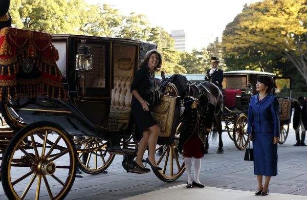 Newly appointed U.S. ambassador to Japan Caroline Kennedy gets out of a horse-drawn carriage as she arrives at the Imperial Palace in Tokyo