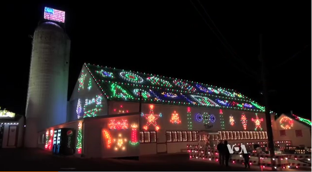 More than one million lights transforms a family farm into a Christmas village. The Koziar Christmas Village is located in Bernville,  Pennsylvania (VOA/Deborah Block) 