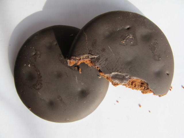 Thin Mints lead in Girl Scout cookie sales. (Carol Guensburg / VOA)