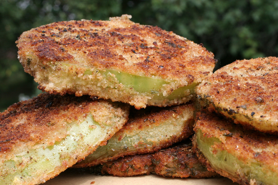 Fried green tomatoes are the best food to eat in the U.S. state of Alabama, according to Business Insider. (AP Photo) 