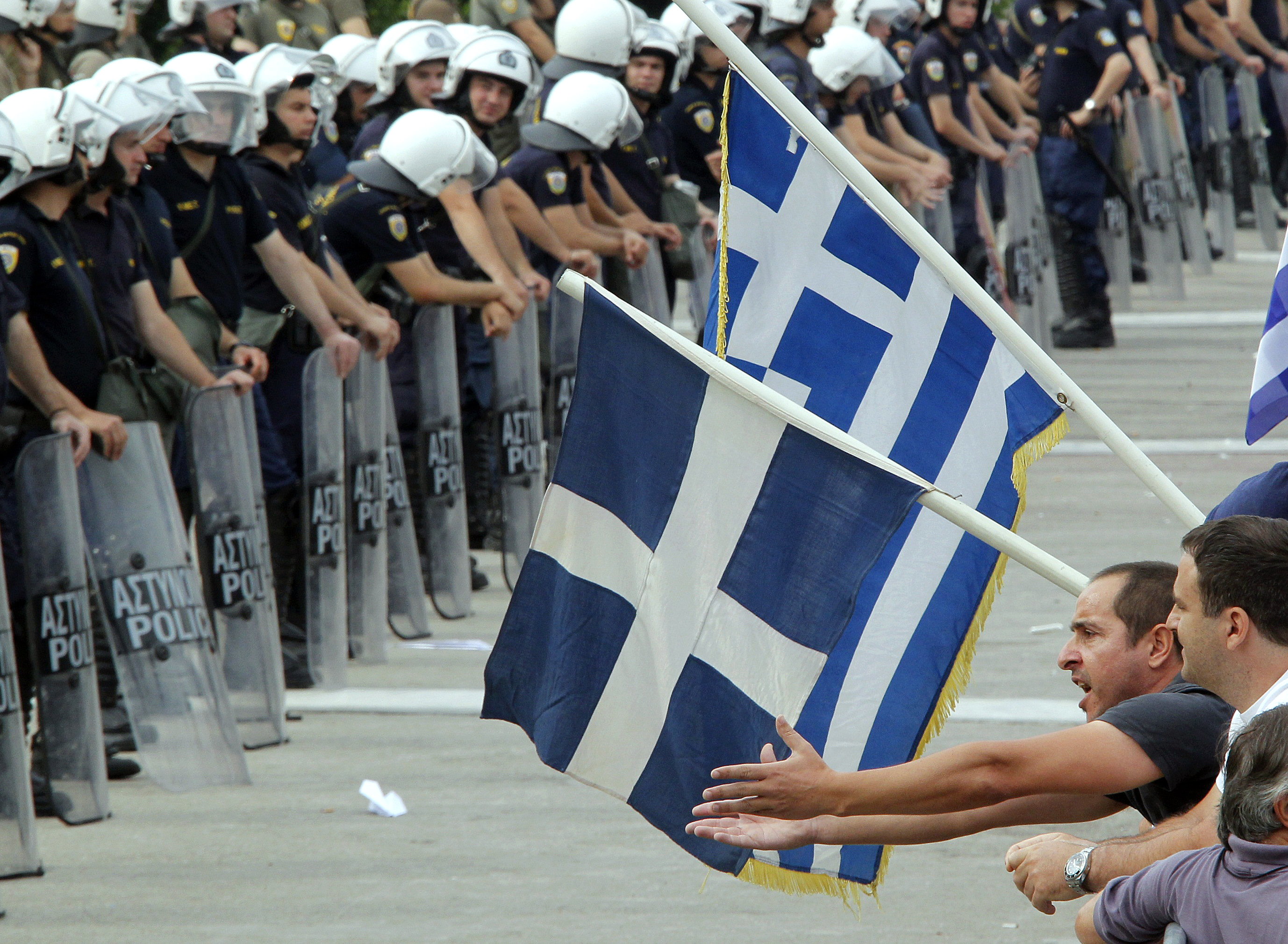Греческий кризис. Экономический кризис в Греции. Кризис в Греции 2008. Долговой кризис в Греции. Дефолт в Греции.