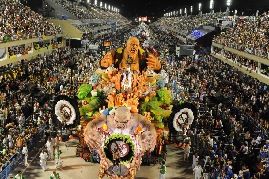 Вторая ночь карнавала в Рио-де-Жанейро (AFP)