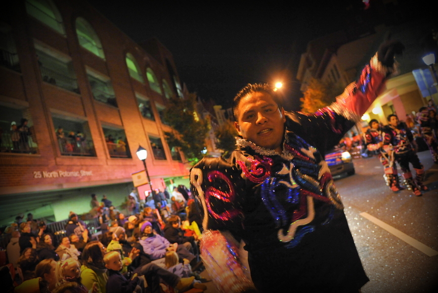Хэллоуин-парад  в городке  Хагерстаун, шатат Мэриленд