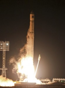 The Zenit-2SB rocket with Phobos-Grunt (Phobos-Soil) craft blasts off from its launch pad at the Cosmodrome in Baikonur, Kazakhstan, early Wednesday, Nov. 9, 2011. (AP Photo/Oleg Urusov, Pool)