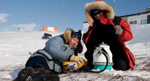 Research team leaders Lyle Whyte (l) and Nadia Mykytczuk (r) (McGill University)