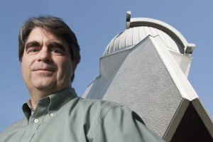 Todd Hoeksema from Stanford University monitors the sun's magnetic field at Stanford's Wilcox Solar Observatory. (Photo: Linda A. Cicero /Stanford News Service)