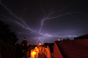 Lightning flashes across the night sky (Carolina Ödman via Flickr/Creative Commons)