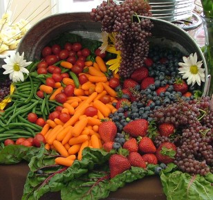A cornucopia of fruit and vegetables (Jina Lee via Wikipedia Commons)