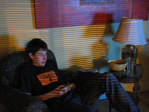 Teen playing video game (Margot Trudell via Flickr/Creative Commons)