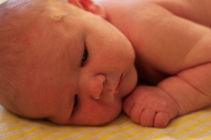 Newborn baby ((radloff via Creative Commons/Flicker)