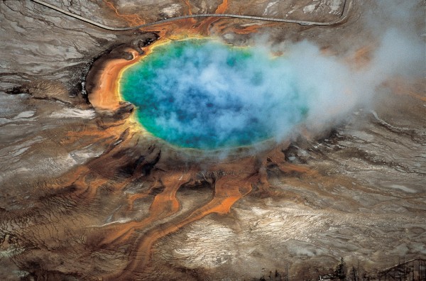The gorgeous colors of Yellowstone National Park’s Grand Prismatic hot spring are among the park’s many hydrothermal features created by the fact that Yellowstone sits above a supervolcano – the largest type of volcano on Earth. (Robert B. Smith & Lee J. Siegel)