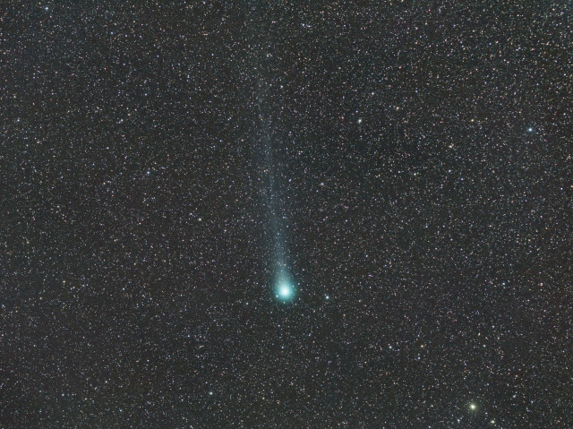Comet Lovejoy (C/2014 Q2) on 22 Feb. 2015.  (Fabrice Noel)