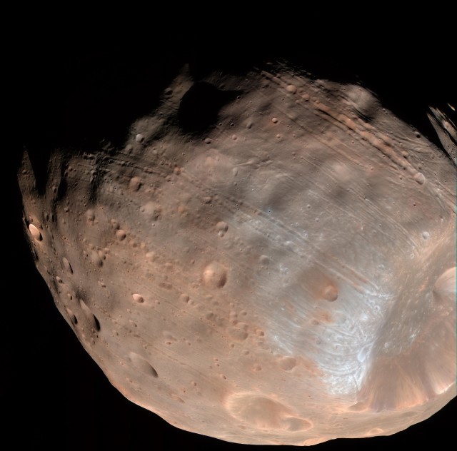 Color image of Martian moon Phobos (NASA/JPL-Caltech/University of Arizona)