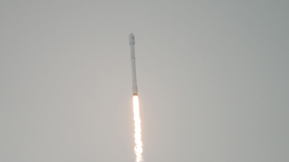 A SpaceX Falcon 9 rocket carrying the U.S.-European Jason-3 satellite blasts off from Vandenberg Air Force Base on 1/17/16.  The Jason-3 will continue a 23-year record of monitoring global sea level rise. (NASA)