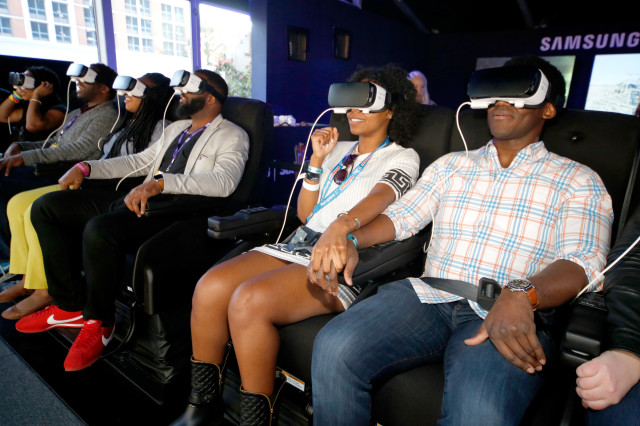 Festival goers experience Samsung Gear VR at The Samsung Studio at SXSW 2016 on March 12, 2016 in Austin, Texas. (AFP)