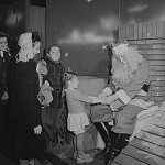 An early, and not exactly plump, department-store Santa. (Library of Congress)