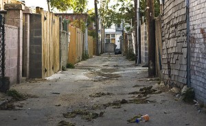 Picture this alley on the mean side of town at night. (hk7, Flickr Creative Commons)