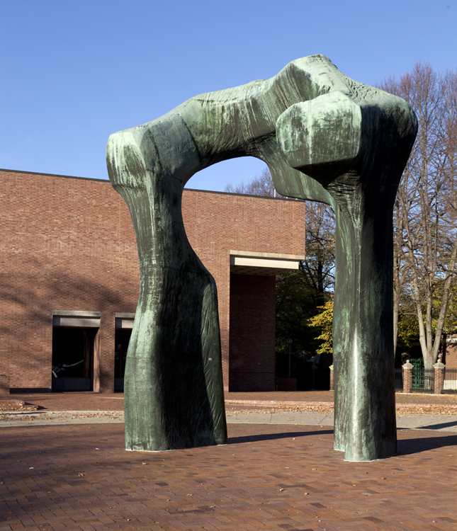 Henry Moore's bronze arch at the Columbus Public Library.  (Carol M. Highsmith)