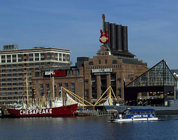 The lightship "Chesapeake" in Baltimore's Inner Harbor.  (Carol M. Highsmith)