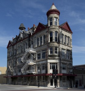 The classic Missouri Trust Building, which was finished around 1890, still stands and is as beautiful a specimen as ever.  (Carol M. Highsmith).