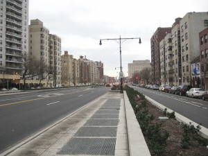 A greatly spruced-up Grand Concourse today.  It's no longer grand, but it's a whole lot more inviting than it was just a few years ago.  (Jim.henderson, Wikipedia Commons)
