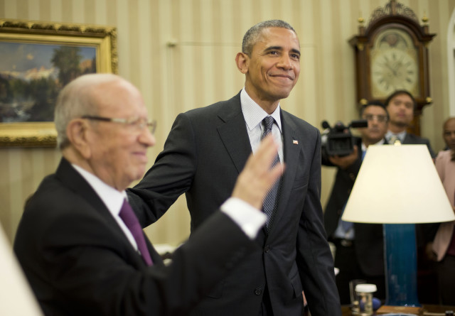Tunisian President Beji Caid Essebsi waves after meeting with President Barack Obama, May 21, 2015.(AP Photo/Pablo Martinez Monsivais)