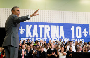 President Barack Obama waves to supporters after delivering remarks at an event commemorating the 10th anniversary of Hurricane Katrina in New Orleans, Aug. 27, 2015.(AP)