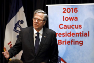 Republican presidential candidate Governor Jeb Bush speaks at an Iowa Caucus Presidential Candidate Briefing in Des Moines, Iowa on Jan. 27, 2016. (Reuters)