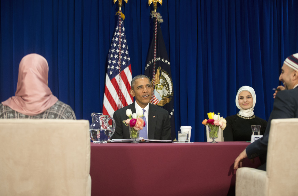President Barack Obama meets with members of Muslim-American community at the Islamic Society of Baltimore,on Feb. 3, 2016, in Baltimore, Md. (AP) 