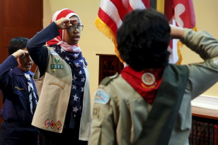 Scouts recite the Pledge of Allegiance prior to remarks by President Barack Obama at the Islamic Society of Baltimore mosque in Catonsville, Maryland Feb. 3, 2016.  (Reuters) 