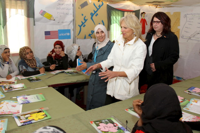 Jill Biden wife of VP Joe Biden, meets Syrian refugee children during her visit to Al Zaatari refugee camp in the Jordanian city of Mafraq, near the border with Syria, March 10, 2016. (Reuters)