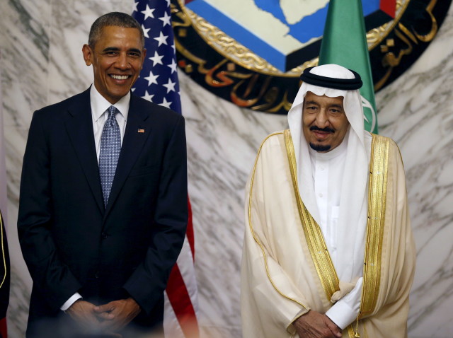 U.S. President Barack Obama (L) stands next to Saudi Arabia's King Salman during the summit of the Gulf Cooperation Council (GCC) in Riyadh, Saudi Arabia, April 21, 2016. (Reuters)